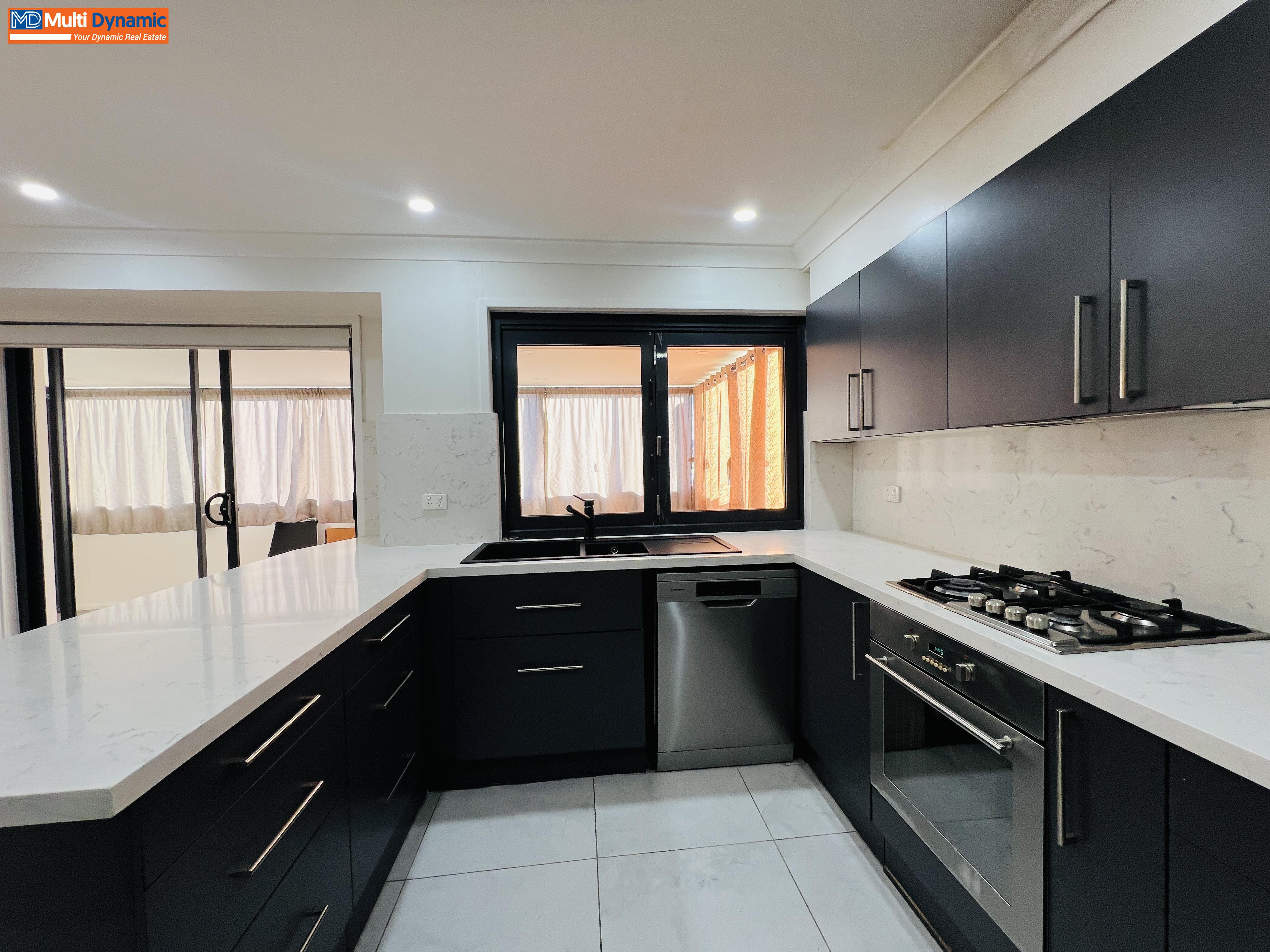 Comfortable Family Living in a Modern Single-Storey Home!