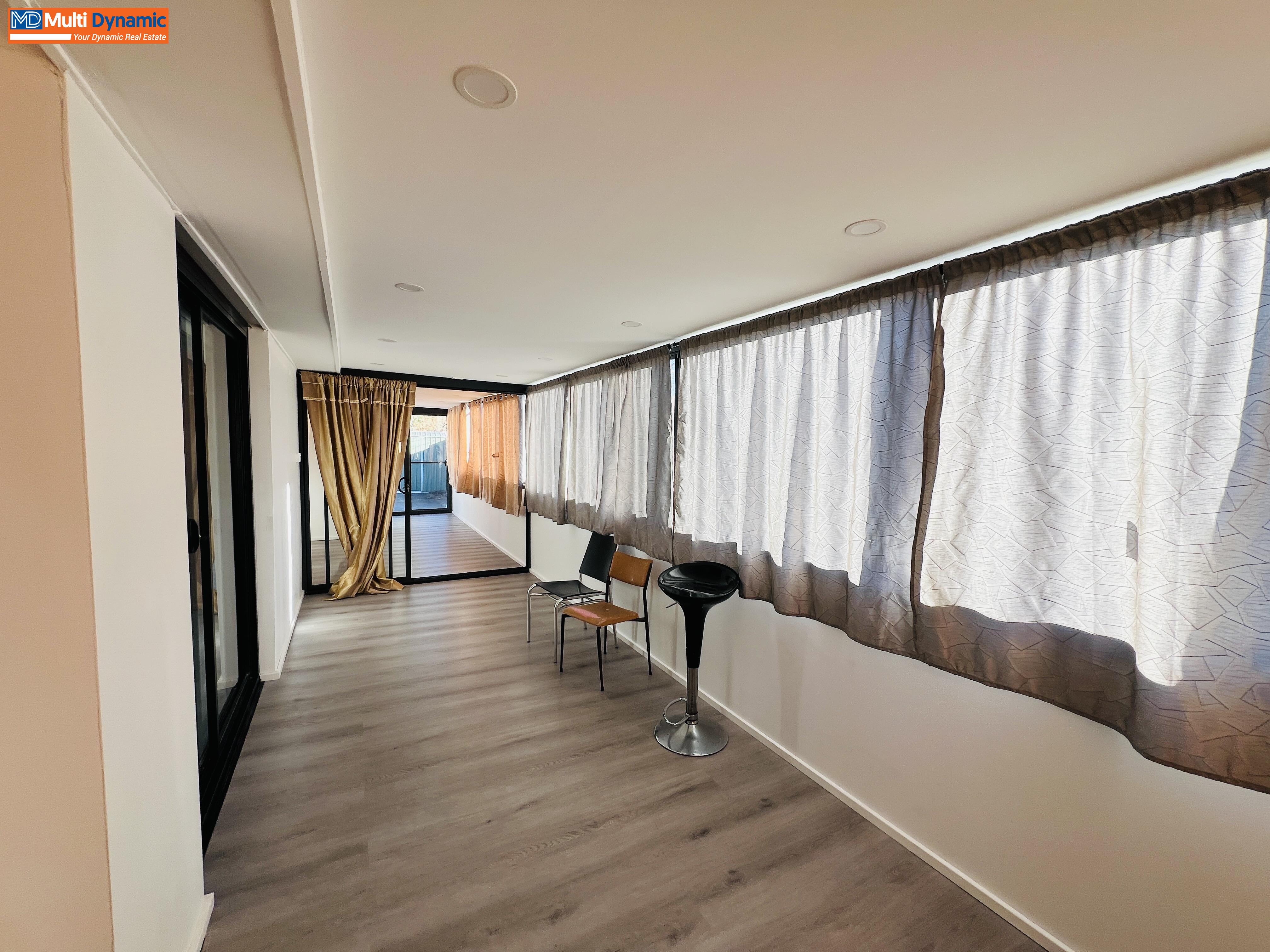 Comfortable Family Living in a Modern Single-Storey Home!