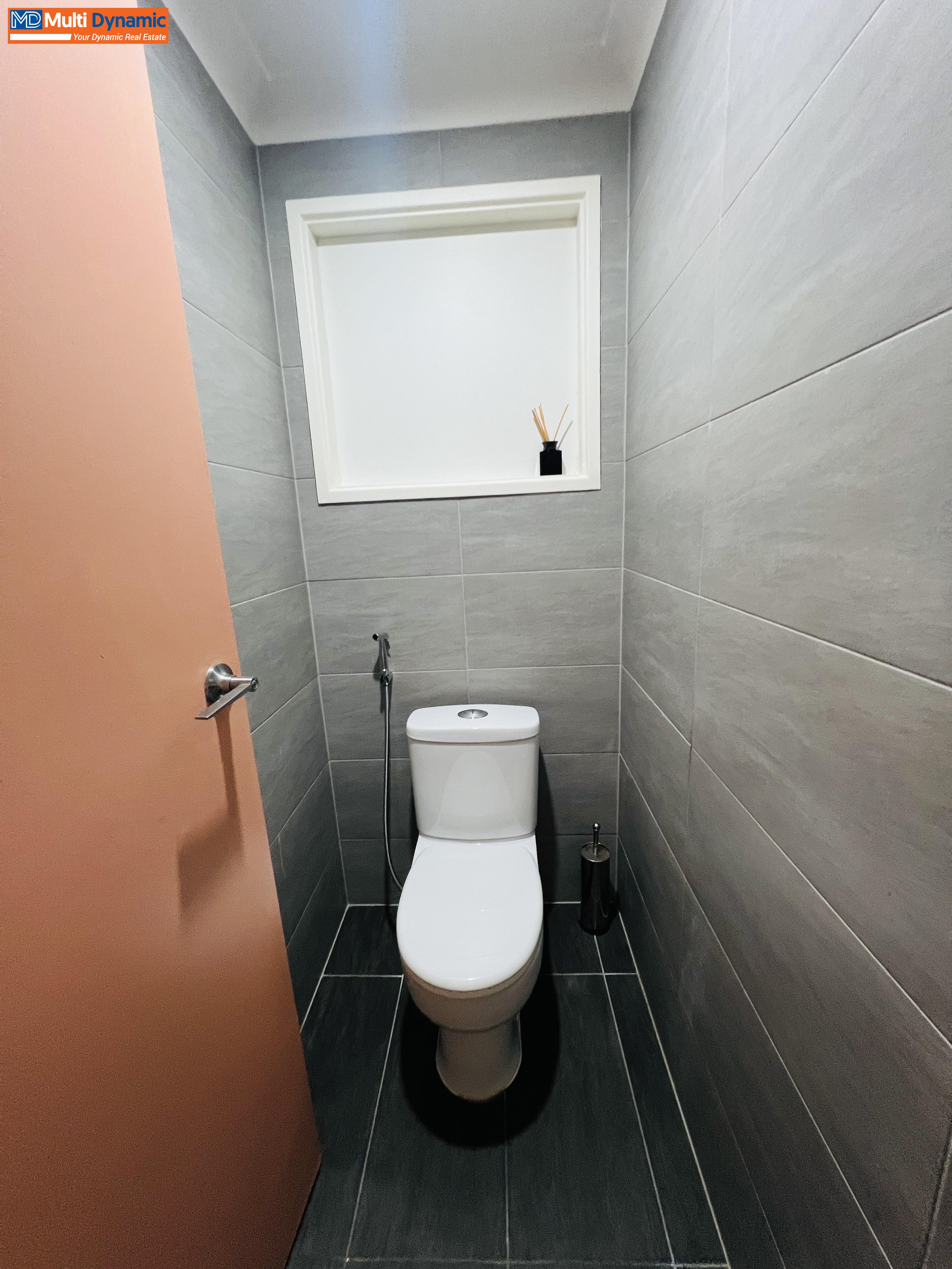 Comfortable Family Living in a Modern Single-Storey Home!